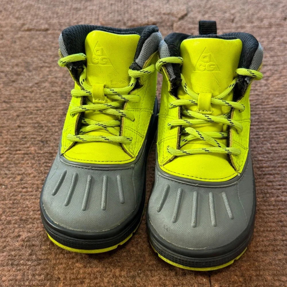 B+ shoes Nike ACG Woodside 2 High Toddler Boots Volt Grey 524874-701 Size 8C